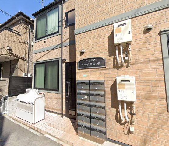 中野区東中野１丁目のアパートのエントランス