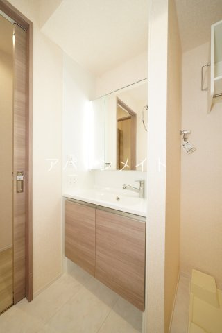 【洗面所】 | RUF | 忙しい朝には欠かせない洗面所です