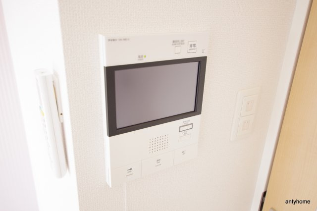 セレニテ新大阪カルム　仲介手数料無料のセキュリティ