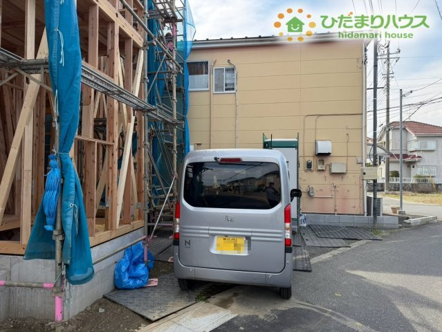 熊谷市原島　新築一戸建て　いろどりアイタウン 01の駐車場