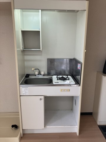 アメニティ西八王子のキッチン|退去前につき、別部屋のお写真になります。