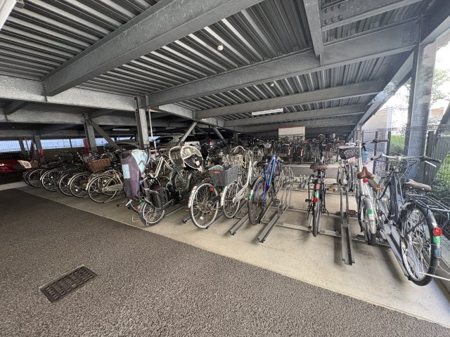 ヴィルヌーブ戸田公園の駐輪場
