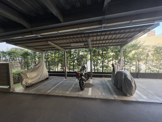ヴィルヌーブ戸田公園のその他共用部分|バイク置き場