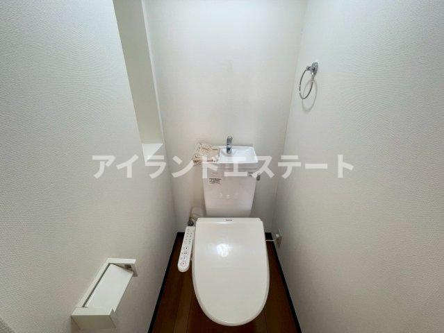 メゾンクボタ　宅配BOX　バストイレ別　TVドアフォンのトイレ