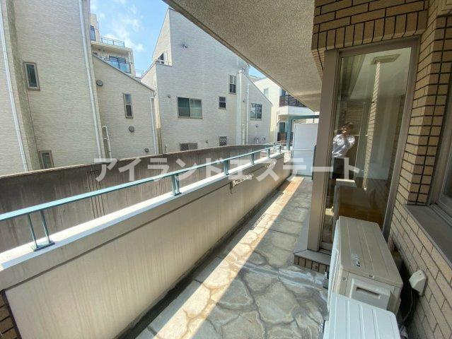 LANAI HILLS 26　角部屋　宅配BOX　オートロックのバルコニー
