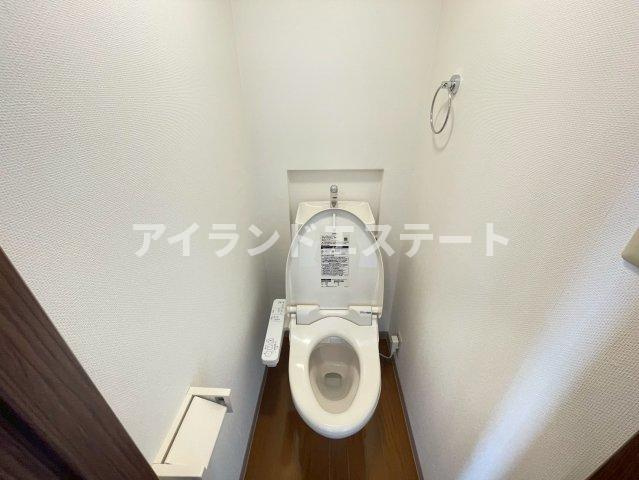 メゾンクボタ　宅配BOX　バストイレ別　TVドアフォンのトイレ