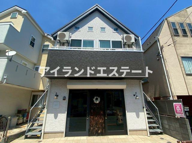 arietta三軒茶屋　通風良好　角部屋　独立洗面台のエントランス