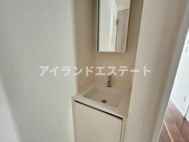 arietta三軒茶屋　通風良好　角部屋　独立洗面台の洗面所