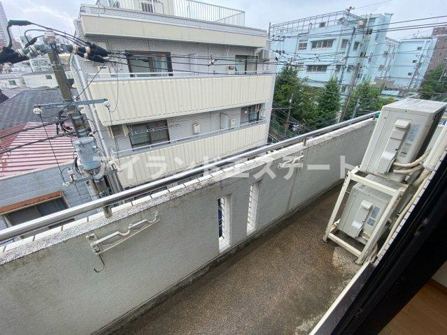 セタガヤフラット　最上階　3方角部屋　事務所相談のバルコニー
