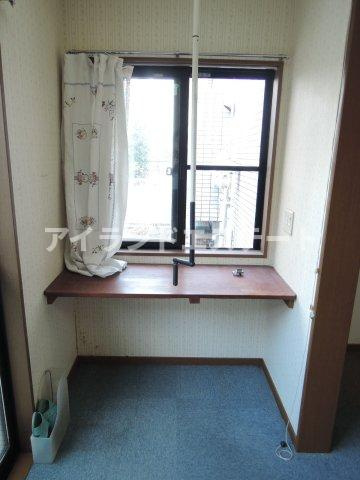 メゾン本庄　3口コンロ　角部屋　陽当たり良好の設備