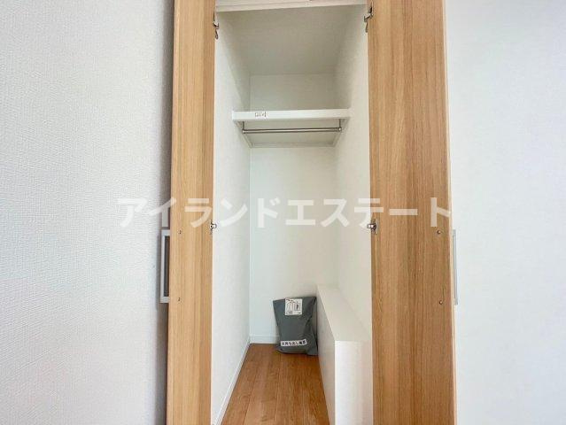 ヒューゲルハイム三軒茶屋　駅近　築浅　角部屋の収納