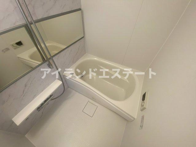 SOCIETY KAKINOKIZAKA ANNEX　敷地内駐車場有　オートロック　ファミリー向けの浴室
