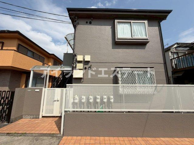 マグノリア　角部屋　陽当たり良好　駅近のエントランス