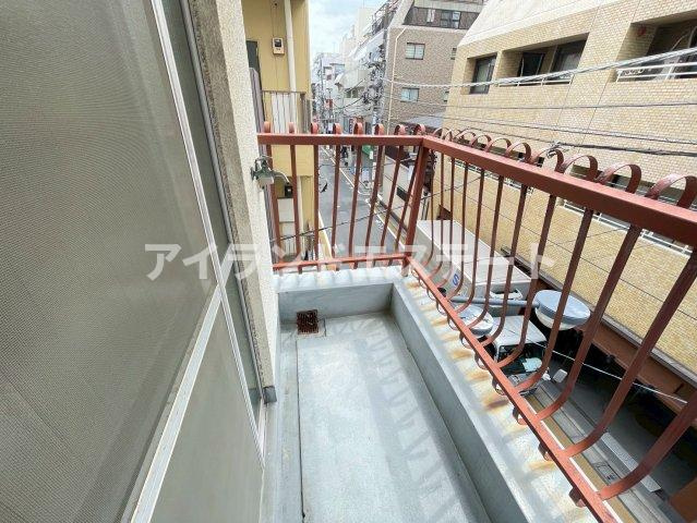 川口ビル　駅近　女性限定　角部屋のバルコニー