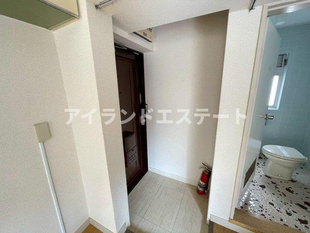 川口ビル　駅近　女性限定　角部屋の玄関