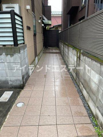 アビエンテ自由が丘　駅近　独立洗面台　浴室乾燥機のエントランス
