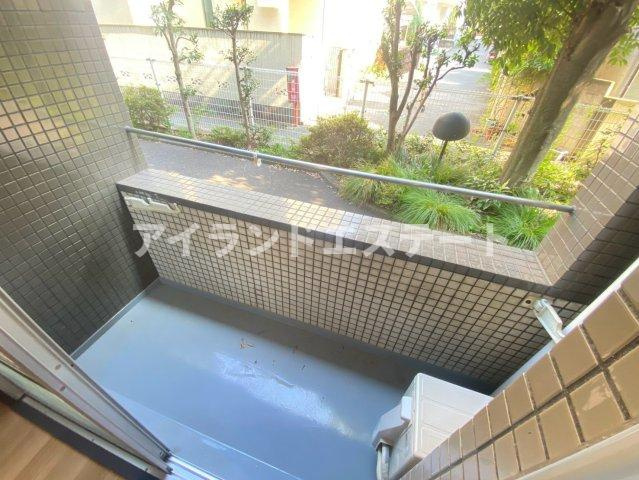 ティブロンコート　浴室交換済み　陽当たり良好　バストイレ別のバルコニー
