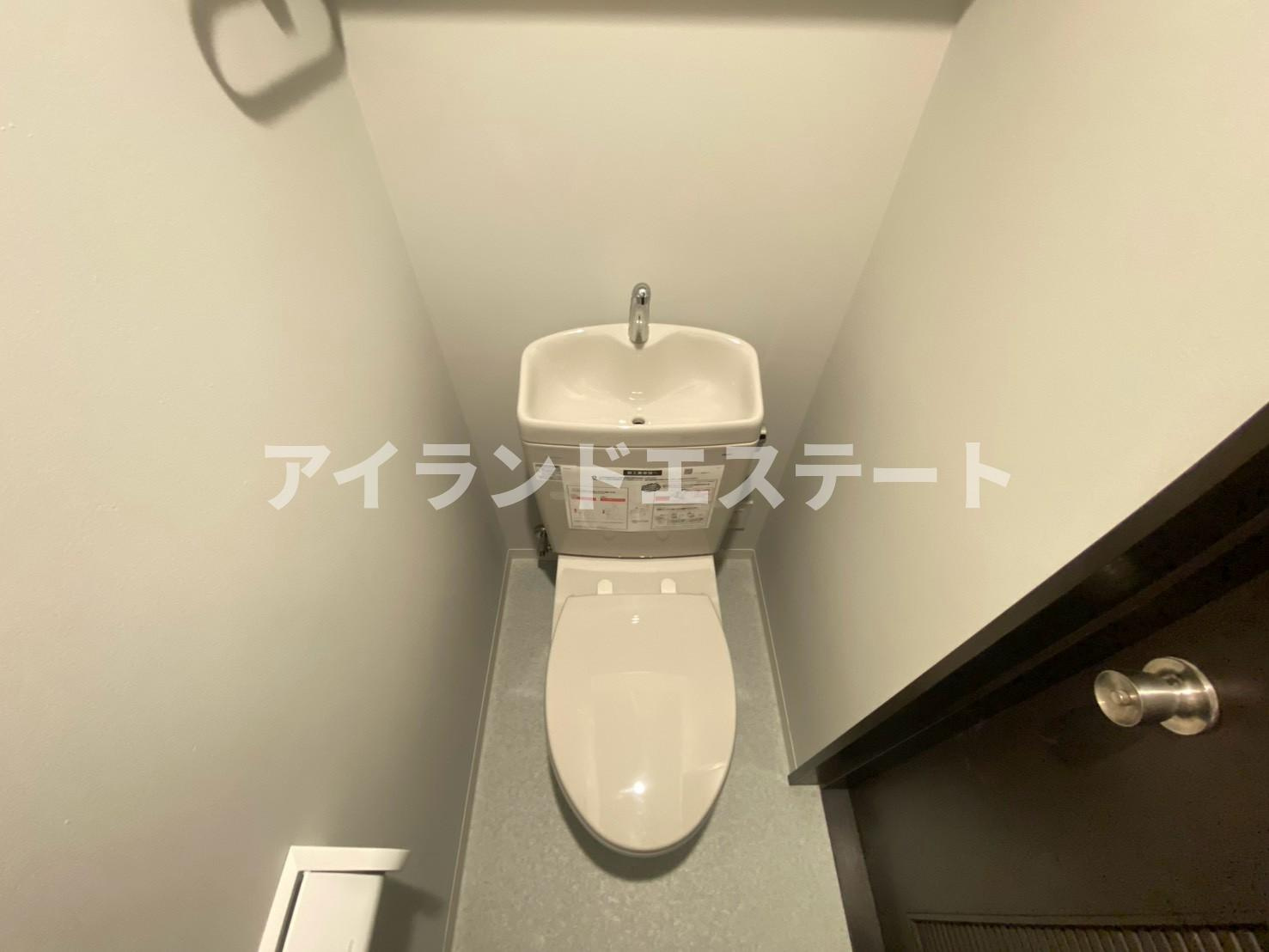 ティブロンコート　浴室交換済み　陽当たり良好　バストイレ別のトイレ