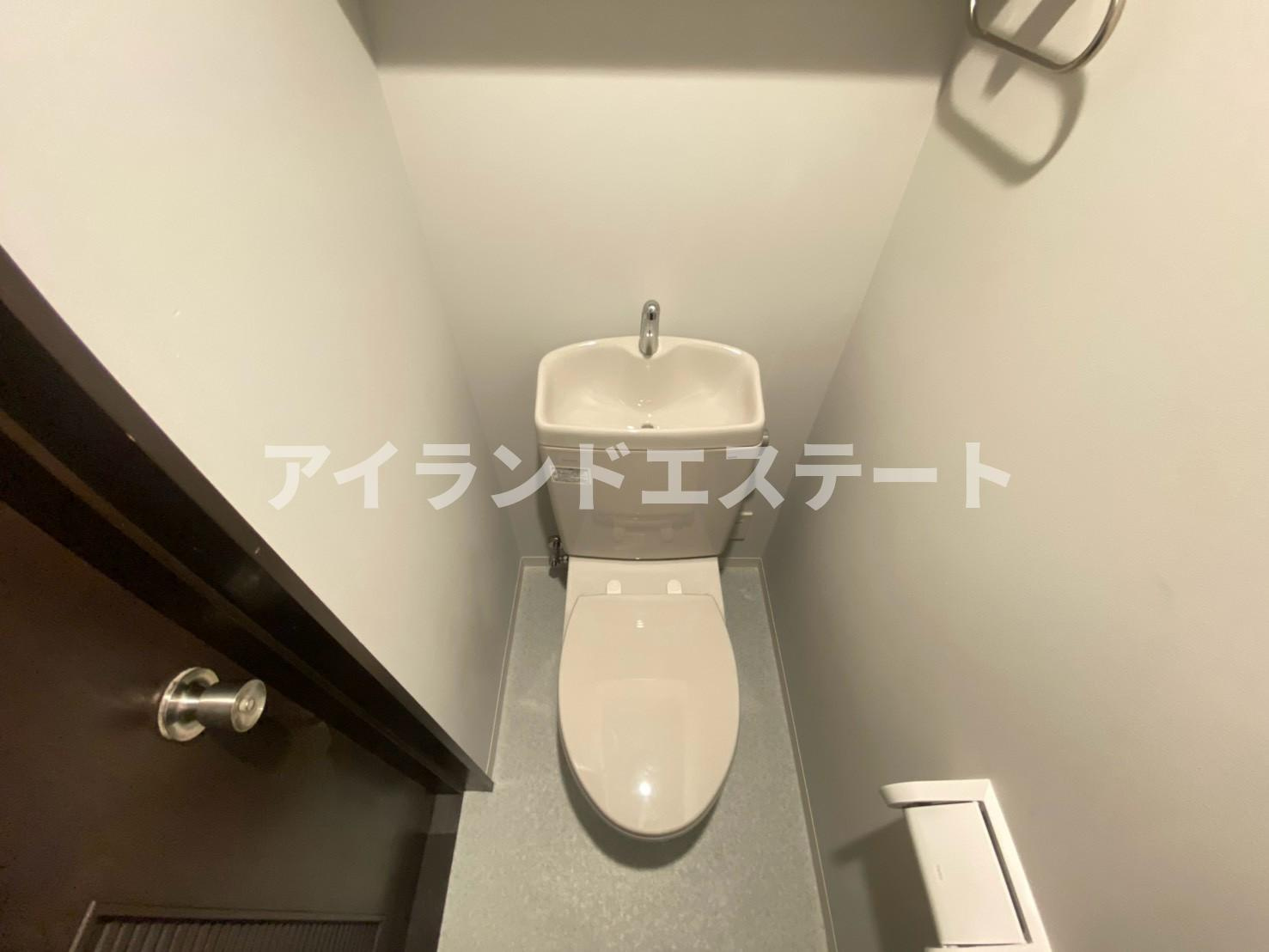 ティブロンコート　浴室交換済み　陽当たり良好　バストイレ別のトイレ