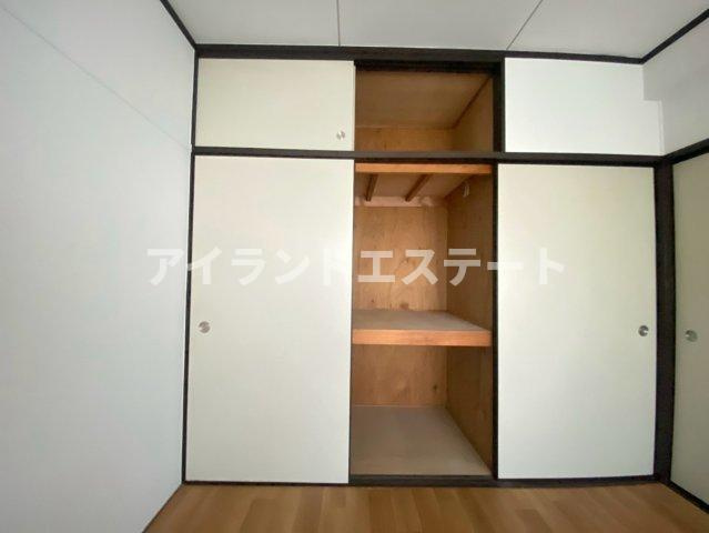 ティブロンコート　浴室交換済み　陽当たり良好　バストイレ別の収納