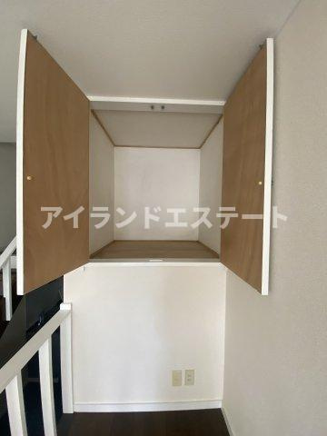 デルマーレ駒沢　礼金0　バストイレ別　シャワー付洗面台の収納
