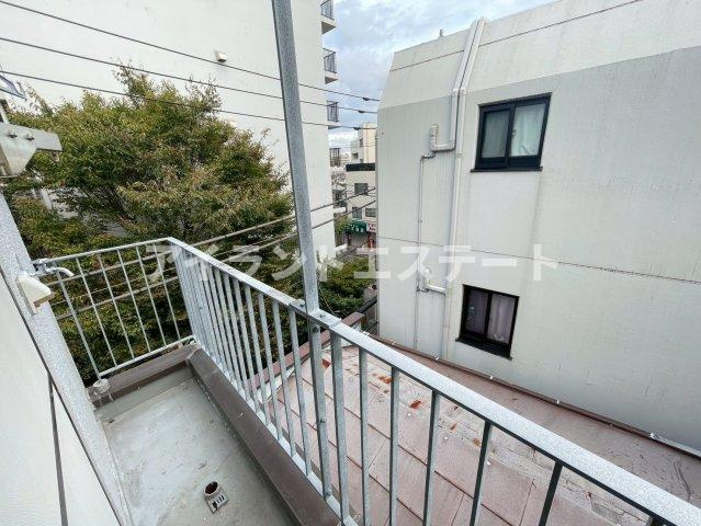 メゾン薗田　駅近　角部屋　バストイレ別のバルコニー|※別号室参考写真