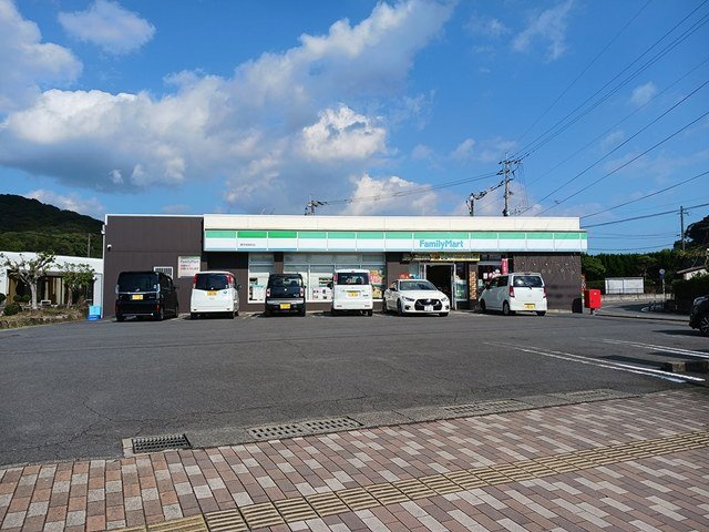 ヒカルサ諫早Ⅱの周辺|ファミリーマート諫早真崎町店まで1630m