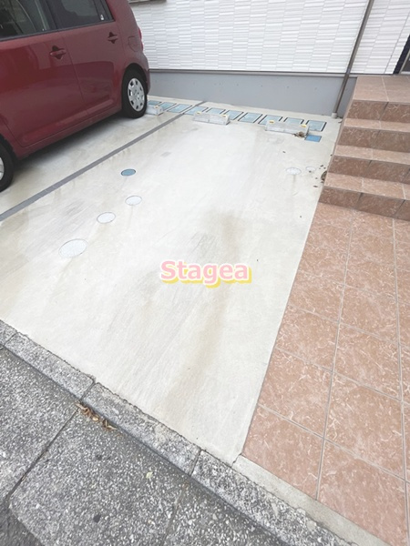STELLAの駐車場