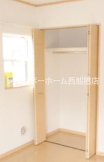 市川市平田１丁目のアパートの収納