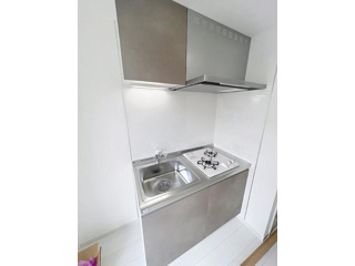 シュシュフルールのキッチン|間取り反転タイプのお部屋の写真です。現況優先。