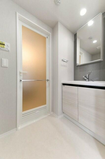 【洗面所】 | ※写真は同タイプ住戸です。