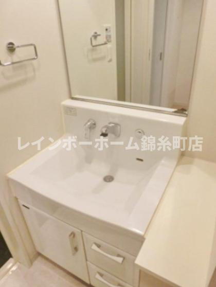 ヴィルヌーブ　蔵前の独立洗面台