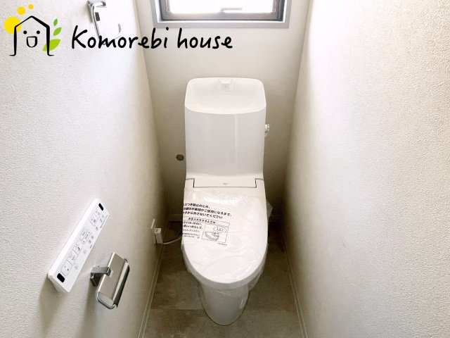 比企郡川島町八幡1丁目　中古戸建のトイレ|落ち着いた色調のトイレです