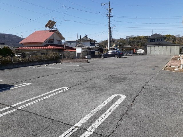 クラシック　Ⅱの駐車場