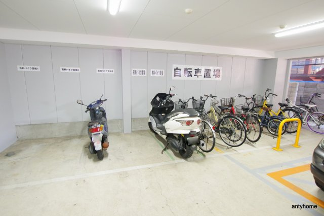 メゾネットフジ　仲介手数料無料の駐車場