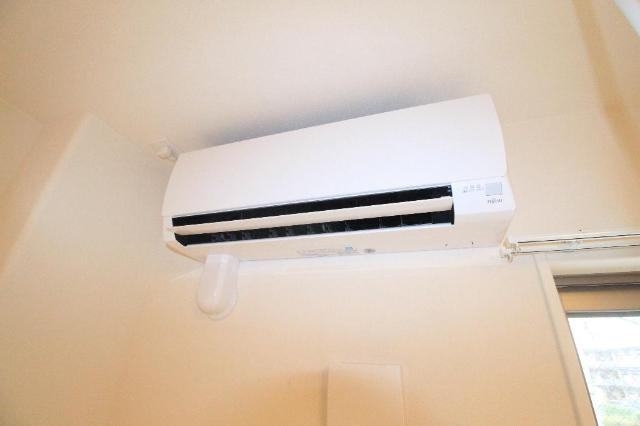 サンパレス小山の設備|エアコン