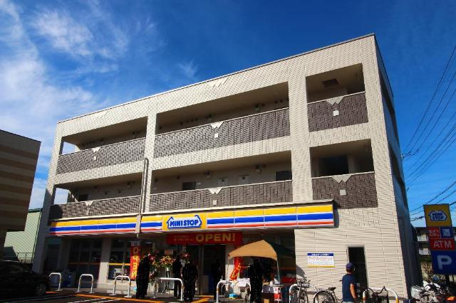 サンパレス小山の外観|外観写真（昼）
