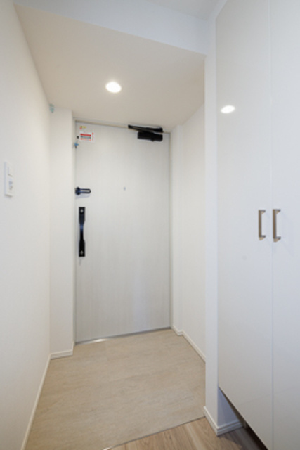 パークアクシス市川の玄関|※写真は同タイプ住戸です。