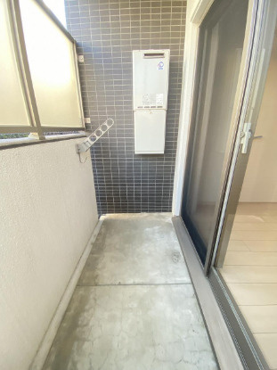 アクティオン薬園町のバルコニー|お洗濯にも便利なバルコニー付き