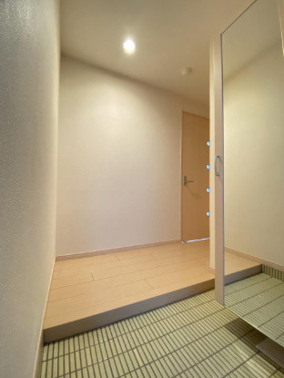 アクティオン薬園町のエントランス|建物の内部です