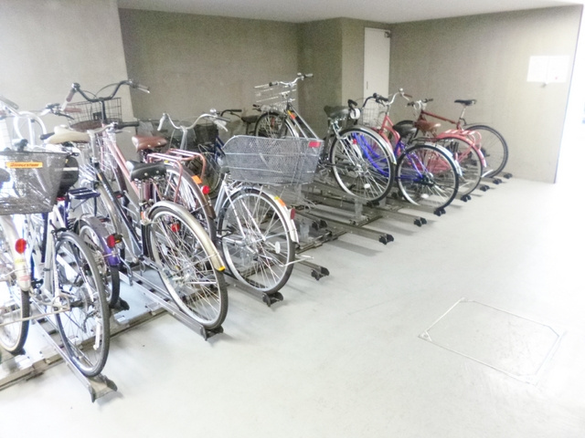ヴェルステージ田端の駐車場|自転車置場です☆
