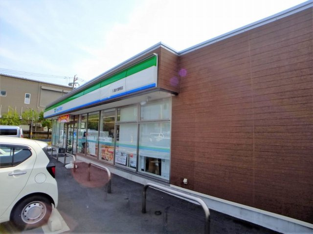 レオパレスシャルマンの周辺