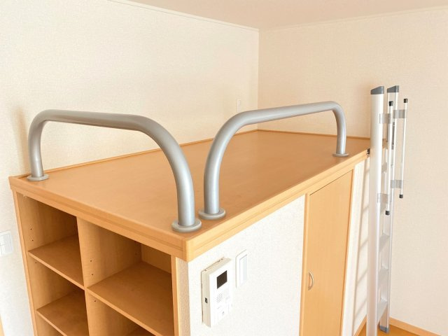 レオパレスルームス北越のその他|居室内備え付けベッド