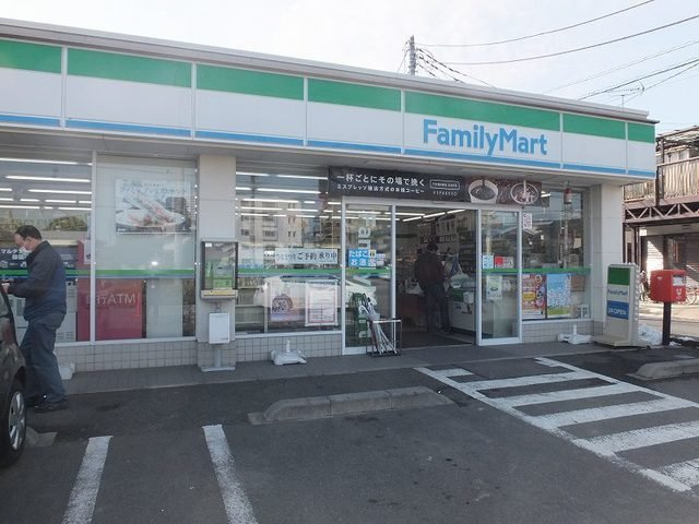 オーガスタ　ＫＴⅢの周辺|ファミリーマートまで170m