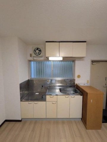 東久留米市浅間町２丁目の賃貸マンションのキッチン