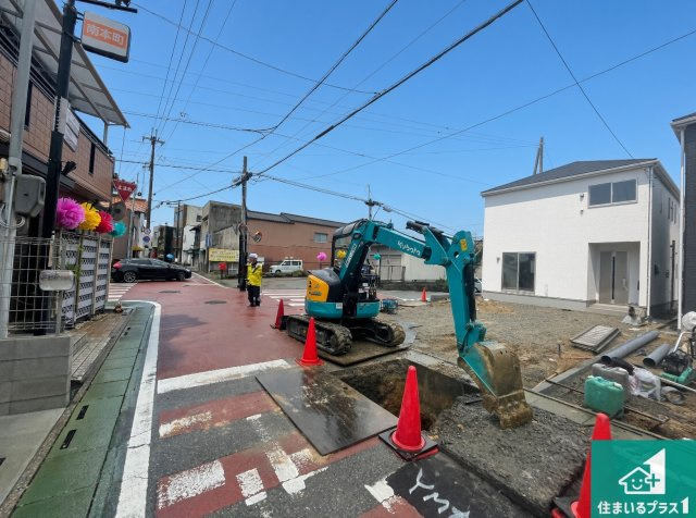 加東市社　第22期　新築一戸建ての前面道路含む現地写真|周辺は落ち着いた街並みの住宅地！子育てがしやすい住環境です！まだ未完成ですが、現地でしかわからない事もございます。是非一度ご覧ください。