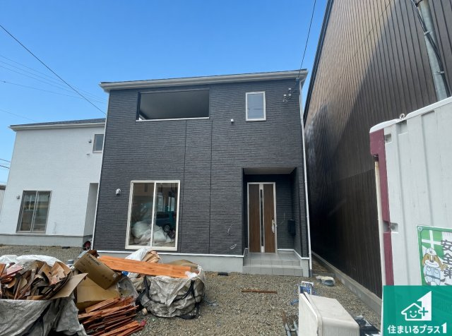 加東市社　第22期　新築一戸建ての外観|周辺は落ち着いた街並みの住宅地！子育てがしやすい住環境です！まだ未完成ですが、現地でしかわからない事もございます。是非一度ご覧ください。