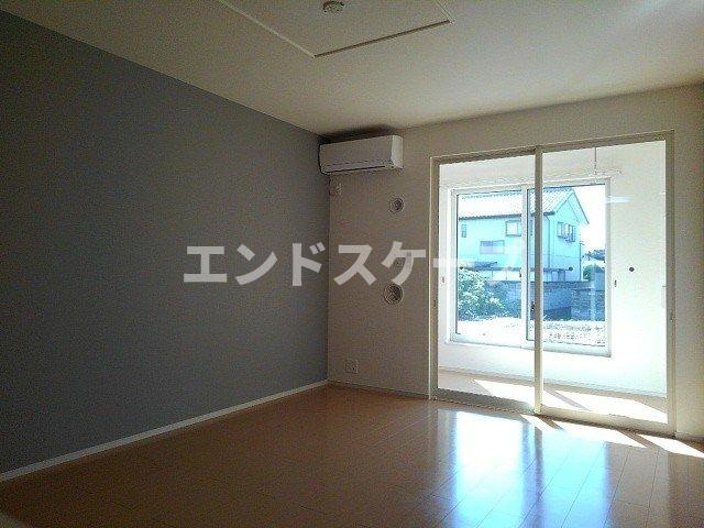 グラン・シャリオの居間・リビング|高崎、前橋のお部屋探しはエンドスケープまで！お客様の理想お聞かせ下さい♪