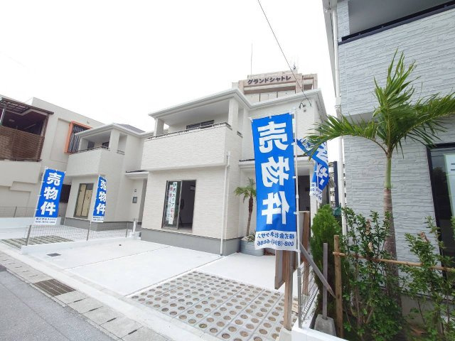 ＋＋浦添市伊祖5丁目－B号棟（全３棟）の周辺