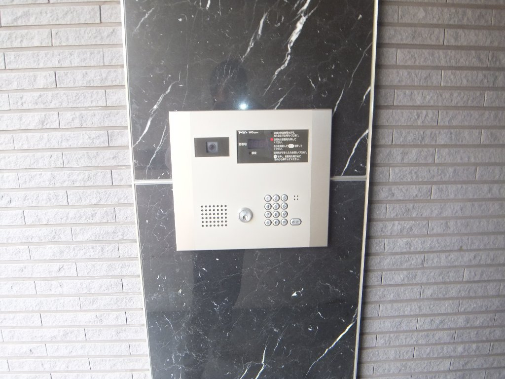 カンピオーネ御器所通のエントランス